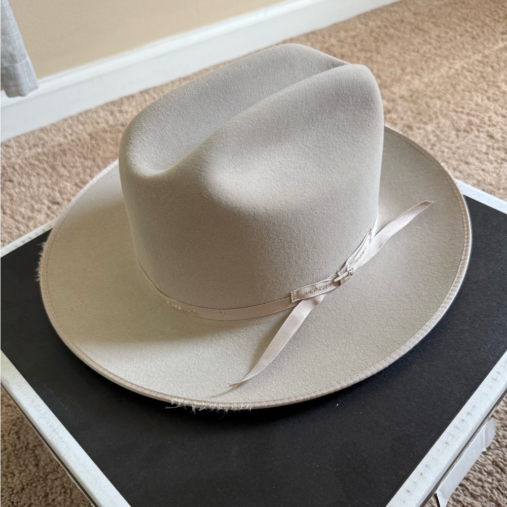 Stetson Royal Deluxe Open Road Hat in Brown and White